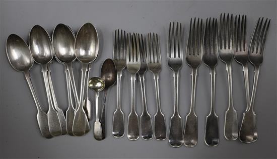 A harlequin part canteen of Victorian silver fiddle pattern flatware and a later Old English pattern teaspoon, 32.2 oz.